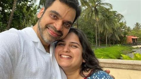 National Award recipient Rahul Deshpande has declared his separation ...