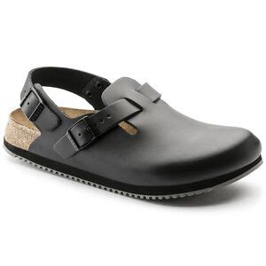Tokio: BIRKENSTOCKs legendärer Clog mit Fersenriemen