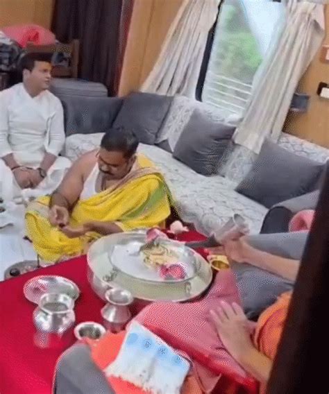 Mumbai Salon Coach Controversy; Special Train Booking | Puja