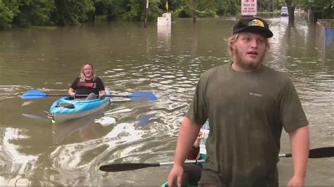 Severe flooding in Dearborn Heights leaves residents using kayaks to get around | FOX 2 Detroit