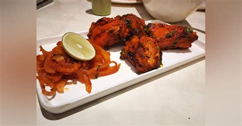 QDs - Famous Food Joint! | LBB