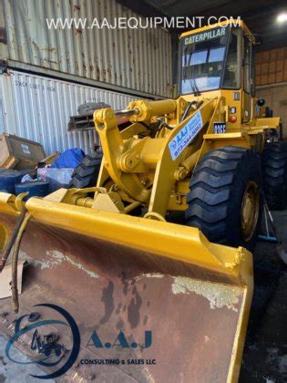 1990 Caterpillar 936E in Newark, NJ, USA