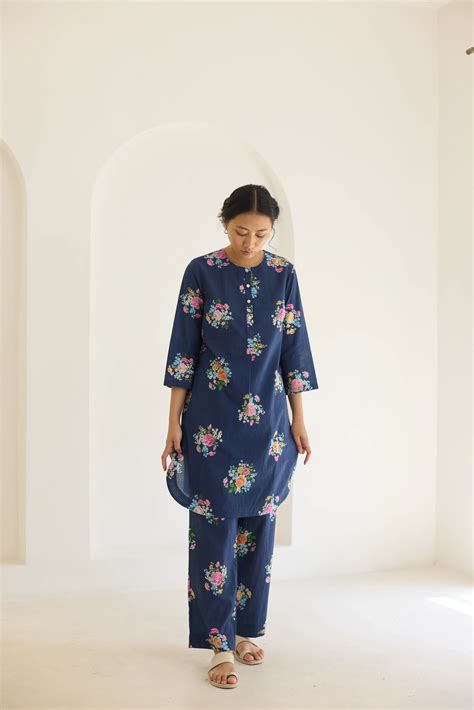 Deep Blue Floral Bunch Mid Kurta Set