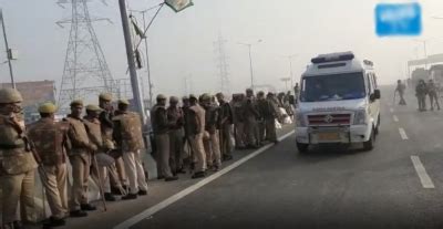 Bharat Bandh: Traffic movement hampered as farmers block NH-24 at Ghazipur