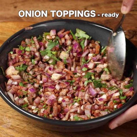 प्याज कुल्चा रेसिपी | onion kulcha in hindi | बिना तंदूर के प्याज कुलचा नान