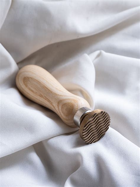 Waves WaxStamp – Shalvie
