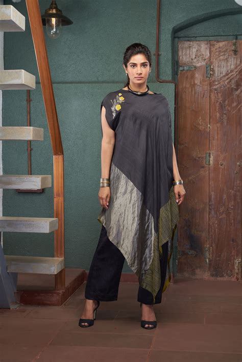 CHARCOAL TUSSAR ZARI TUNIC SET