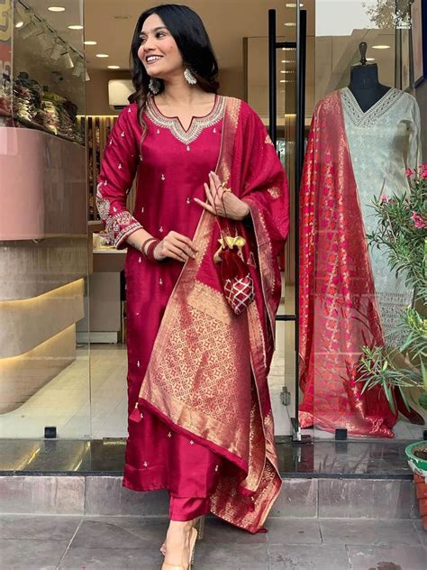 Shop Women's Clothing, Accesories & Footwear Online At Best Prices