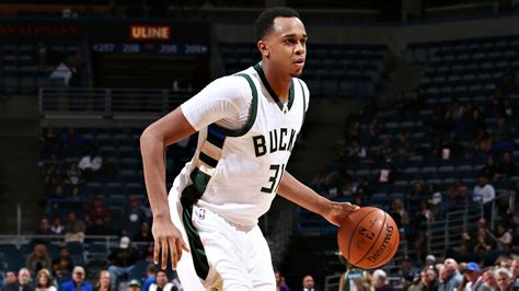Milwaukee Bucks' John Henson has tear of left wrist ligament - ESPN