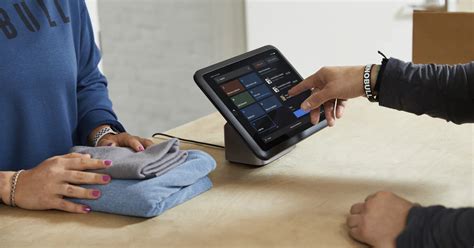 What Is a POS System? A Complete Guide for 2025 - Shopify India