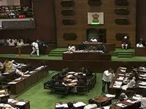 Maharashtra ministry swearing-in illegal, went beyond format ...