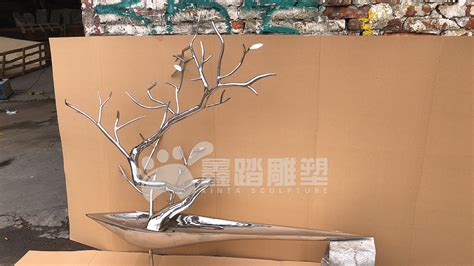 镜面不锈钢树雕塑 树与船抽象定义|纯艺术|雕塑|隆淘金芙蓉 - 原创作品 - 站酷 (ZCOOL)