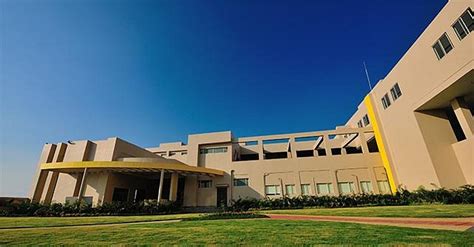 SINCLAIRS BURDWAN - Lodge Reviews, Photos, Rate Comparison - Tripadvisor