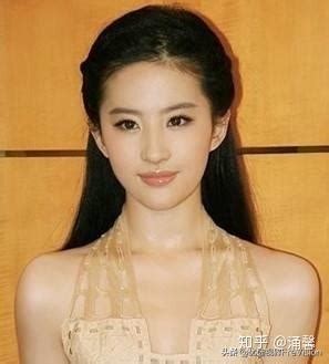 刘亦菲写真，33岁女神还是年轻漂亮，拍照美出新高度__财经头条