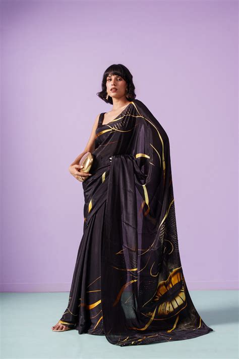 Golden Whispering Lips Saree – Bahgora