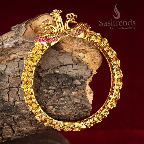 Ruby-Green Temple Peacock Kada Bangle – Sasitrends
