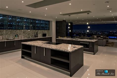 mansion kitchen and bar pickering
