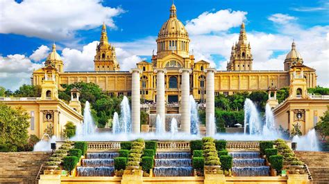 Placa Espanya, Barcelona, Spain – With its iconic fountain, Placa d'Espanya is one of Barcelona ...