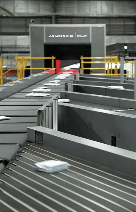 Polaris | Sortation System | Armstrong Dematic