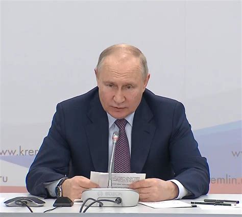 ФОМ: рейтинги власти стабильны » Политическое обозрение