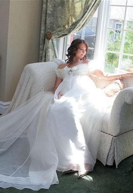 Rezultat imagine pentru Really Pregnant Bride