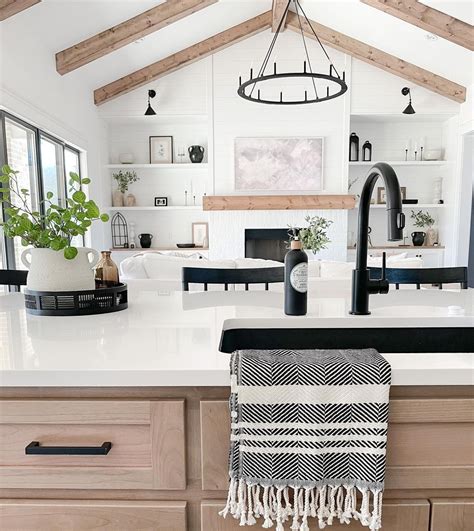 20 Stunning Vaulted Ceiling Kitchens You'll Love