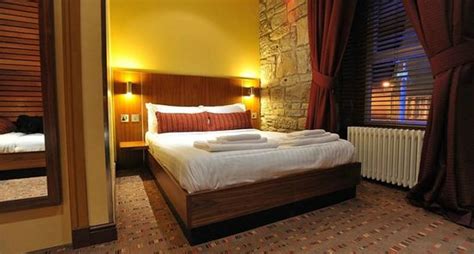 THE COMMERCIAL HOTEL (Wishaw) - Hotel Reviews, Photos, Rate Comparison ...