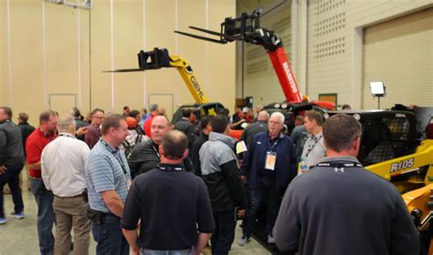 Manitou Unveils New Telehandlers, MEWPs to North American Dealers | Lift and Access