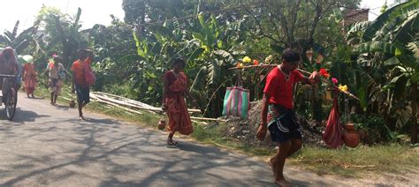 Bengal’s Kanwarias: in peak summer, pilgrims carry Gangajal barefoot to ...