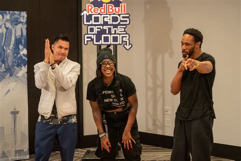 PHOTOS: Fårom Seattle to the World: Massive Monkees Wow Crowd at Lords ...