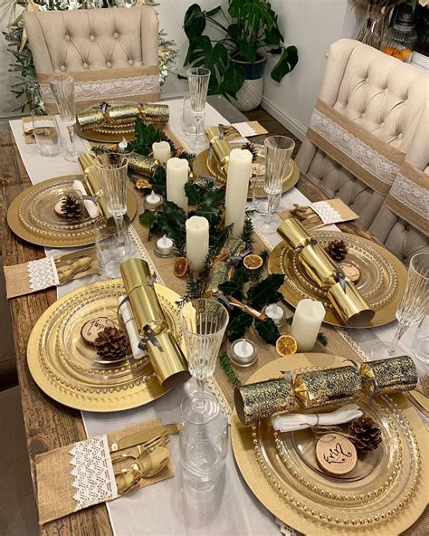 Elegant Christmas Dining Table Decor