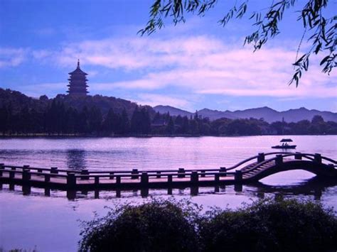 全国现存31个西湖，为何只有杭州西湖越来越火爆？_景区