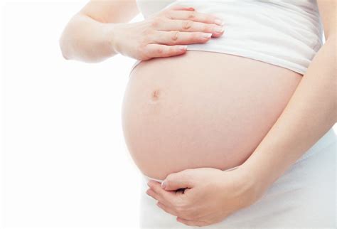 Belly Button Bleeding Causes During Pregnancy, In Babies, From Inside & Smelly - American Celiac
