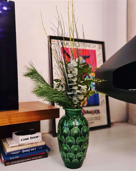 30 Large Floor Vase Decoration Ideas We Love for Any Space