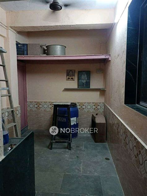 Sarswati Building Chinchpokli - Without Brokerage Semi-furnished 1 RK ...