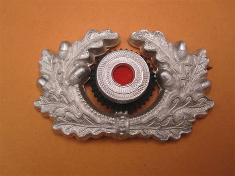 H.W. - - Kokarde mit Mützenkranz für Schirmmütze Heer - Josch's ...