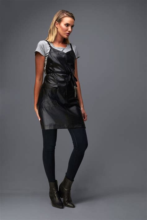 Barberette | Stylist outfit, Hair dresser outfits, Hair stylist outfit