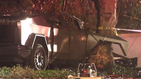 Another Deadly Crash Shows Tesla Cybertruck Is Not Very Good at Keeping Passengers Alive ...