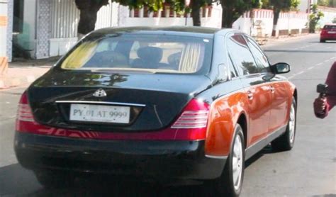 Vijay Mallya on Maybach: మేబ్యాచ్ కారులో ముంబై రోడ్లపై విజయ్‌మాల్యా ...