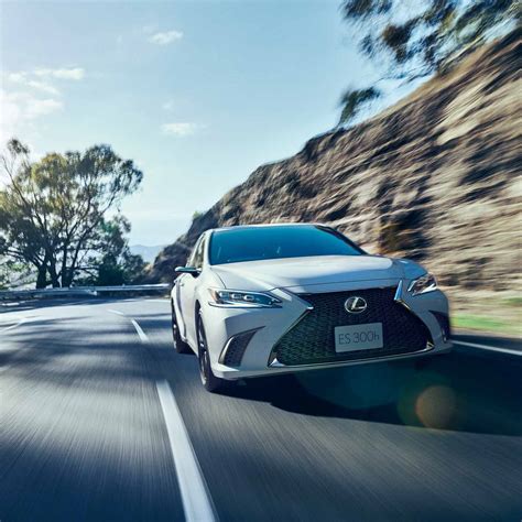 LEXUS ES｜F SPORT