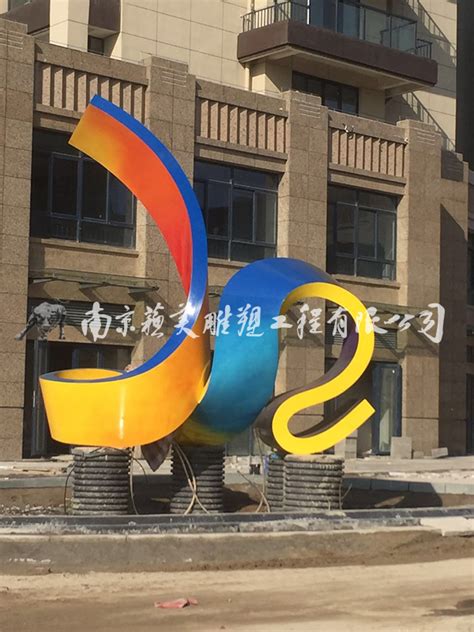 房地产不锈钢雕塑于2015年11月30号在淮安市淮阴区_南京雕塑|南京雕塑公司—南京苏美雕塑工程有限公司