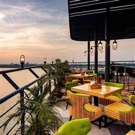 Best Couple-Friendly Hotels Under INR 7,000 In Kolkata I LBB