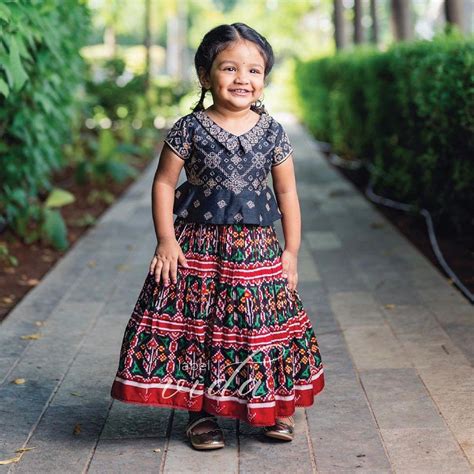 New Pattu Langa Blouse Designs-Pattu Saree Blouse Designs With Pattu ...