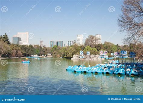 Chapultepec Park, Mexico City Editorial Image - Image of water ...