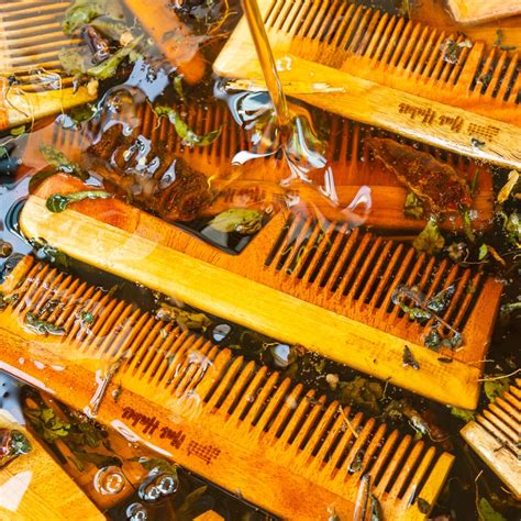 Fine Tooth Kacchi Neem Styling Comb