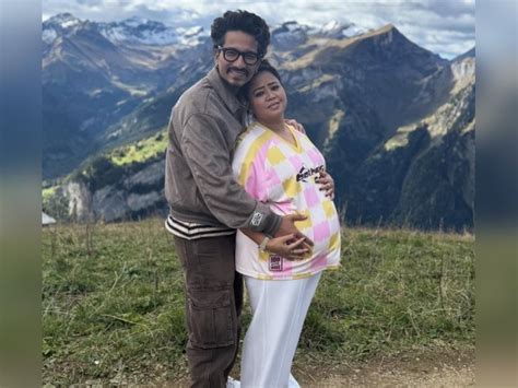 Mom-to-be Bharti Singh gets anxious during a bumpy rickshaw ride