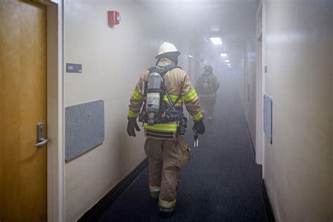 High-Rise Firefighting Training Calgary 的图像结果
