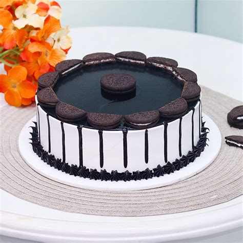 Order Oreo Biscuit Cake Online at ₹ 799 | YummyCake