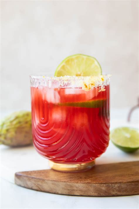 Prickly Pear Margarita (Easy Recipe!) - Desserts & Drinks