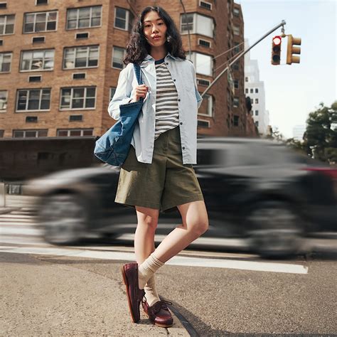 Linen Bermuda Short for Women in Green